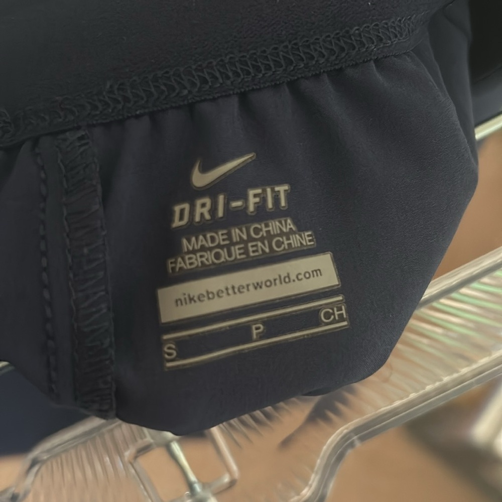 NWOT. Nike Dri-Fit men’s tennis shirt pants. Lightweight and breathable. - Picture 8 of 10